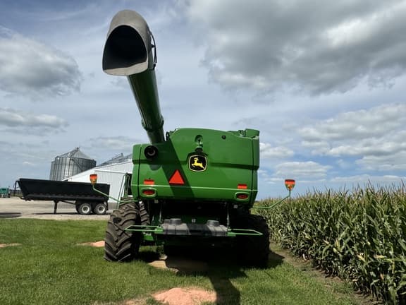 Image of John Deere S790 equipment image 3