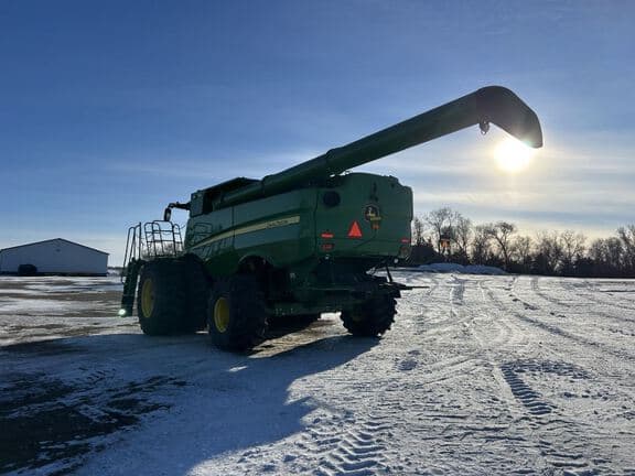 Image of John Deere S790 equipment image 1