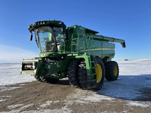 2022 John Deere S790 Equipment Image0