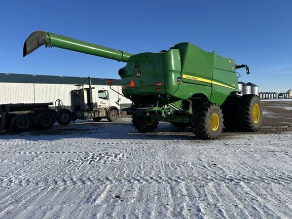 Image of John Deere S790 equipment image 2