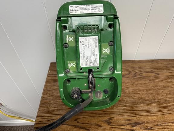 Image of John Deere StarFire 6000 equipment image 4