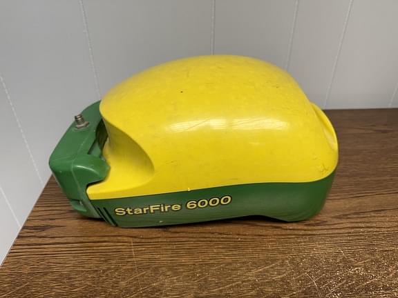 Image of John Deere StarFire 6000 equipment image 2