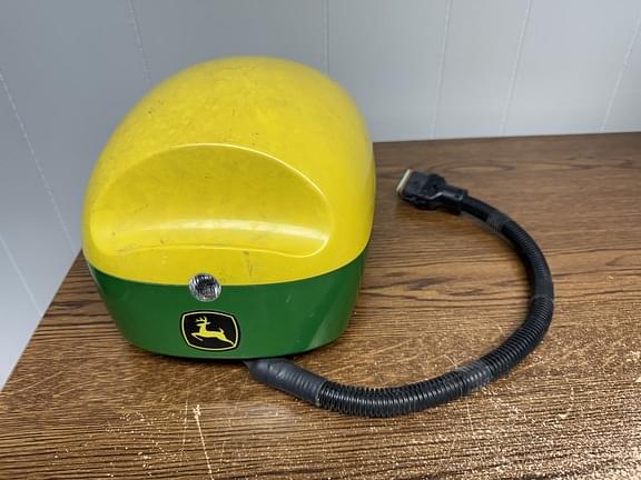 Image of John Deere StarFire 6000 equipment image 3
