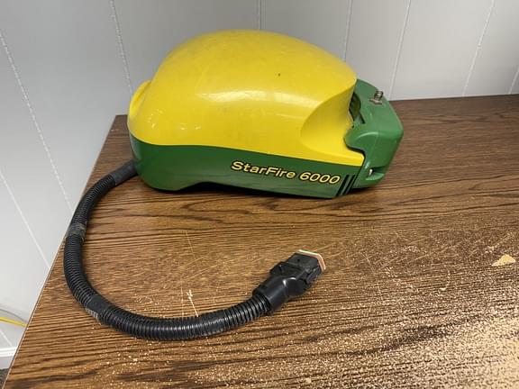 Image of John Deere StarFire 6000 Primary image