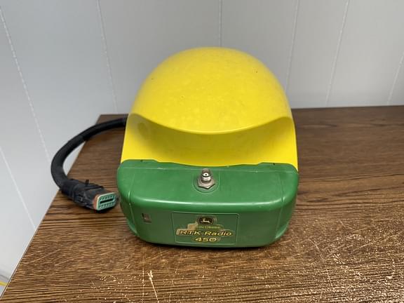 Image of John Deere StarFire 6000 equipment image 1