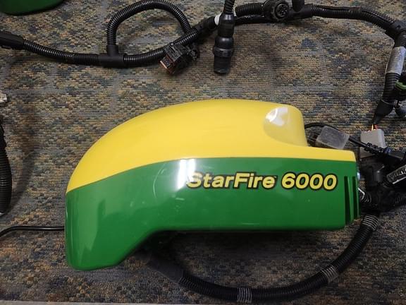 Image of John Deere StarFire 6000 Image 0