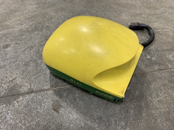 Image of John Deere StarFire 6000 equipment image 3