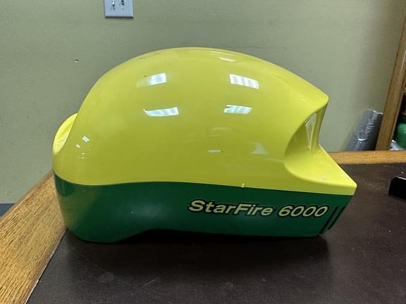 Image of John Deere StarFire 6000 equipment image 1