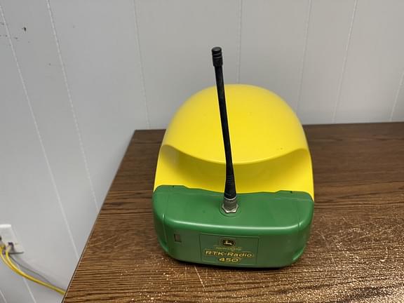 Image of John Deere StarFire 6000 equipment image 3