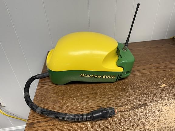 Image of John Deere StarFire 6000 Primary image