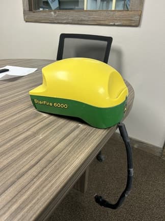 Image of John Deere StarFire 6000 Image 1