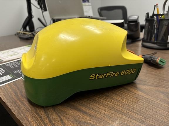 Image of John Deere StarFire 6000 Image 1