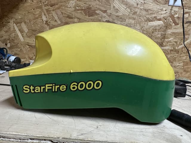 Image of John Deere StarFire 6000 equipment image 1