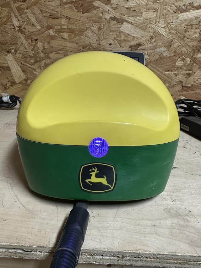 Image of John Deere StarFire 6000 equipment image 2