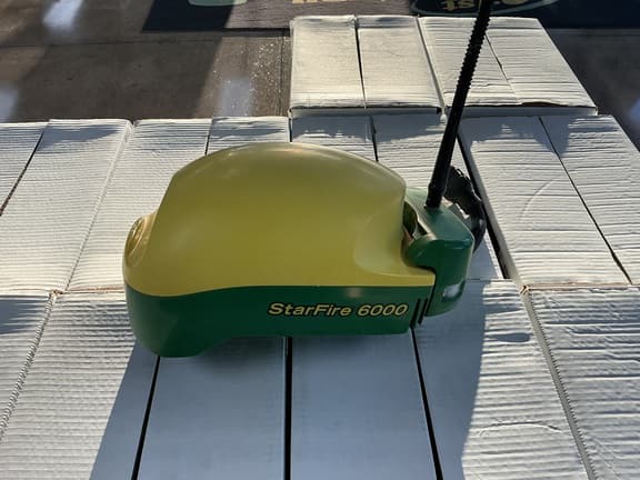 Image of John Deere StarFire 6000 Image 0