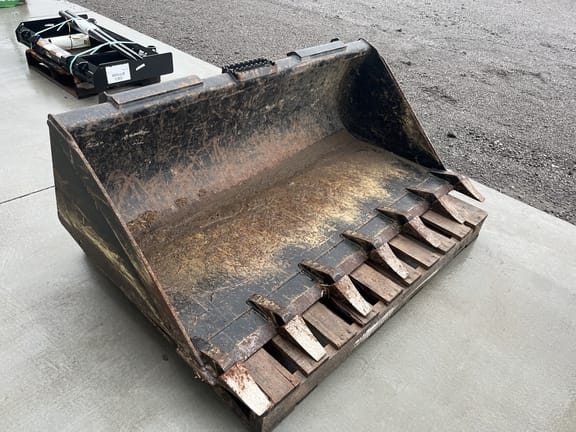 2022 John Deere T60 Equipment Image0