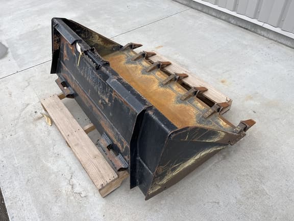 Image of John Deere T60 equipment image 4