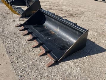 Main image John Deere Worksite Pro T72