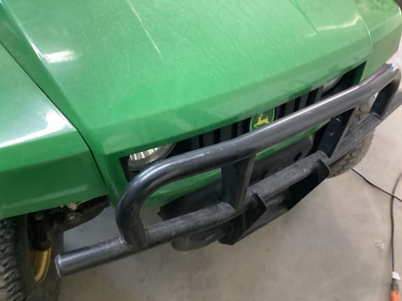 Image of John Deere Gator TE 4x2 equipment image 2