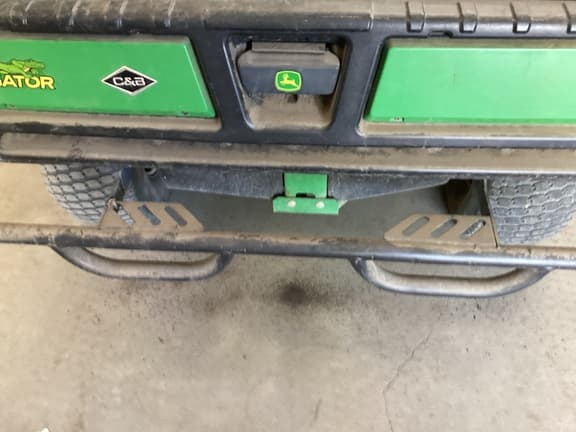 Image of John Deere Gator TE 4x2 equipment image 3