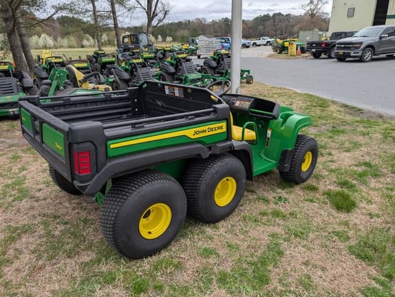 Image of John Deere Gator TH 6x4 equipment image 3