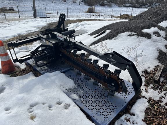 Image of John Deere Worksite Pro TR48B equipment image 2