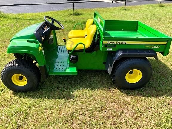 Image of John Deere Gator TS 4x2 equipment image 2