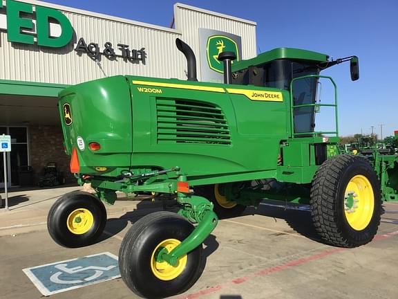 Image of John Deere W200M equipment image 4