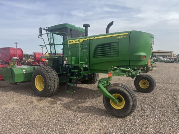 Image of John Deere W200M equipment image 4