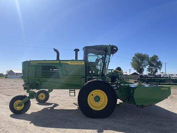 Image of John Deere W235 equipment image 3