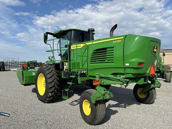 Image of John Deere W235 equipment image 2