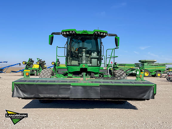 Image of John Deere W235R equipment image 1