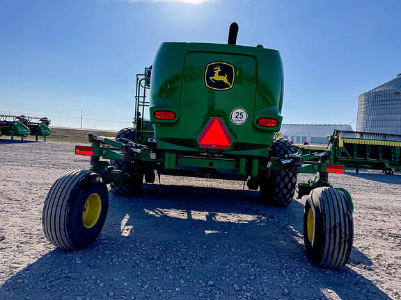 Image of John Deere W235R equipment image 4