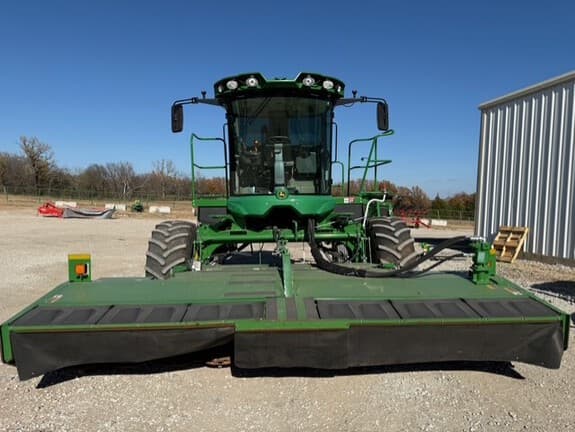 Image of John Deere W235M equipment image 1