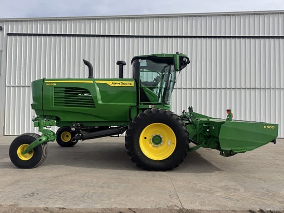 2022 John Deere W235R Equipment Image0