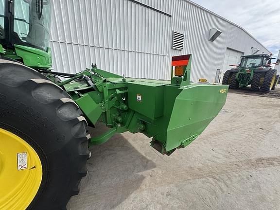 Image of John Deere W235 equipment image 4