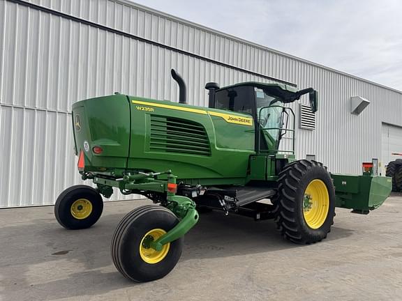 Image of John Deere W235 equipment image 2