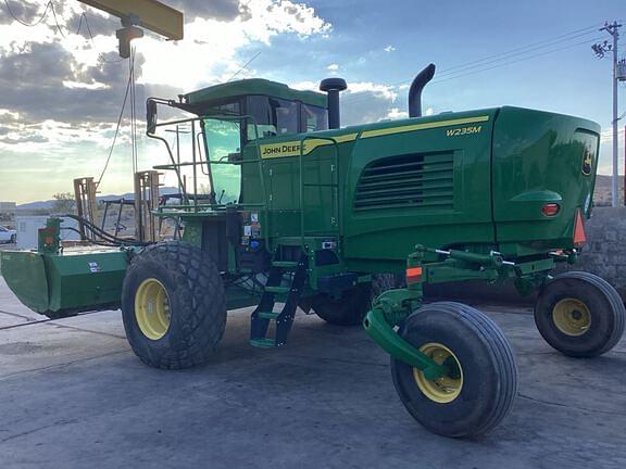 Image of John Deere W235M equipment image 4