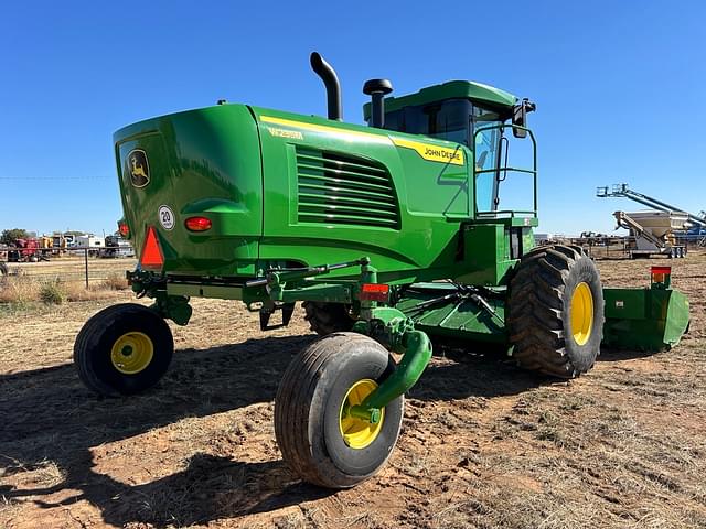 Image of John Deere W235M equipment image 3