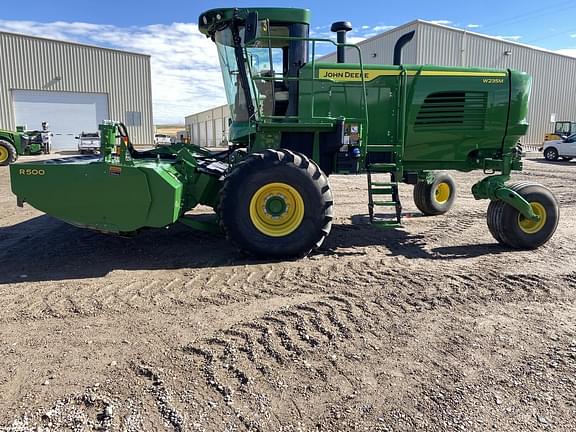 Image of John Deere W235M equipment image 1