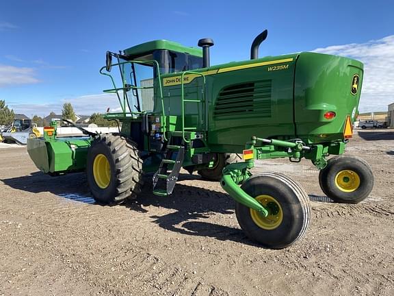 Image of John Deere W235M equipment image 2