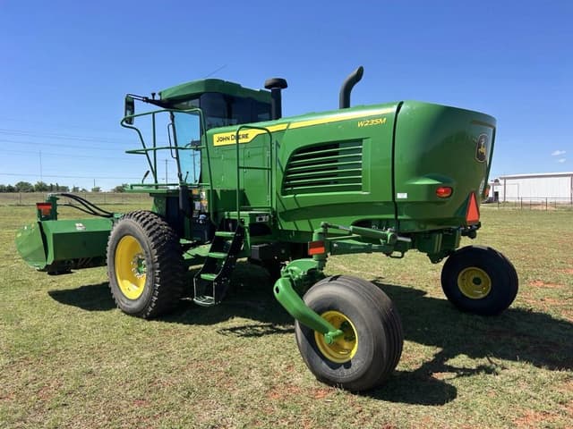 Image of John Deere W235M equipment image 2