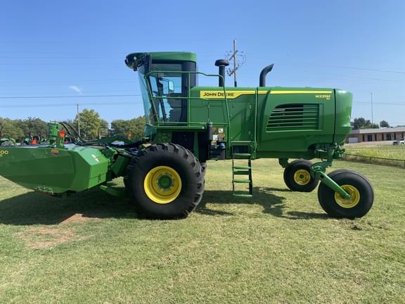 Image of John Deere W235M equipment image 3