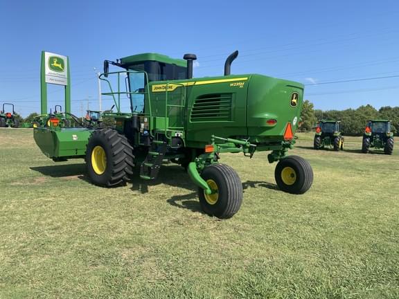 Image of John Deere W235M equipment image 4