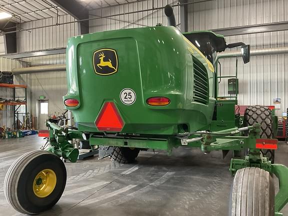 Image of John Deere W235R equipment image 4