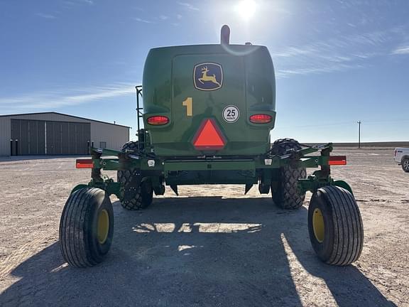 Image of John Deere W235R equipment image 3