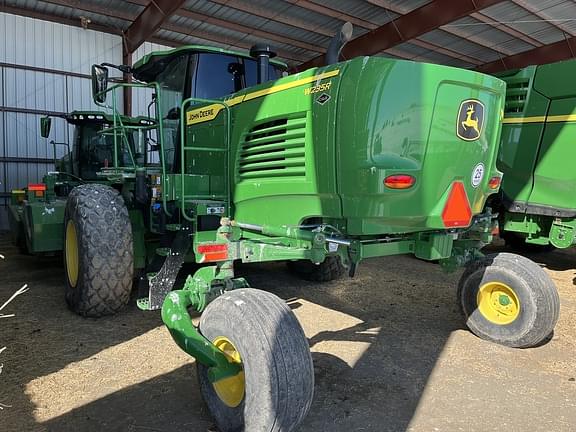 Image of John Deere W235R equipment image 4