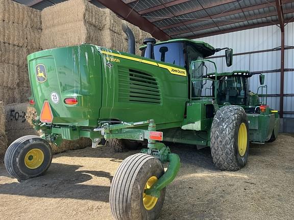 Image of John Deere W235R equipment image 3