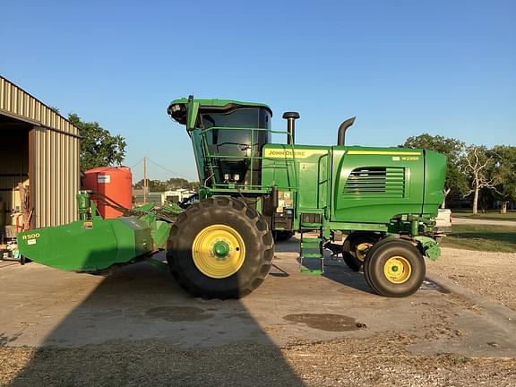 Image of John Deere W235R equipment image 1