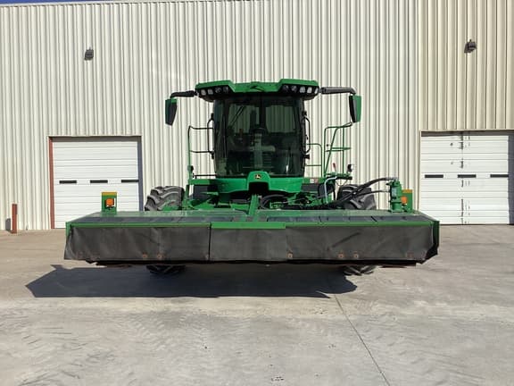 Image of John Deere W235R equipment image 2